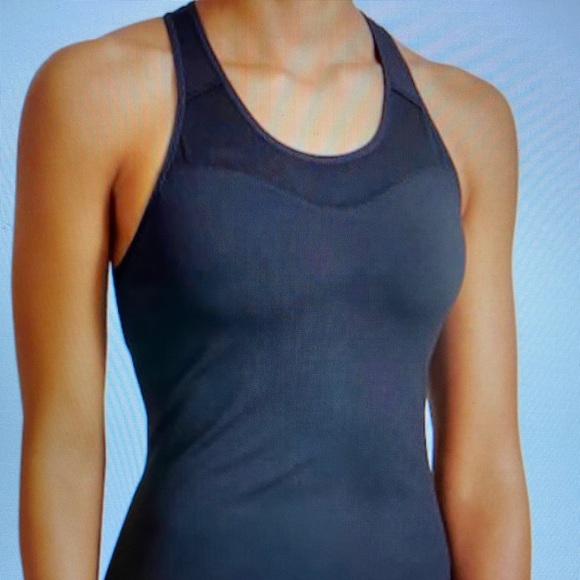 Athleta Tops - Athleta spiral support tank